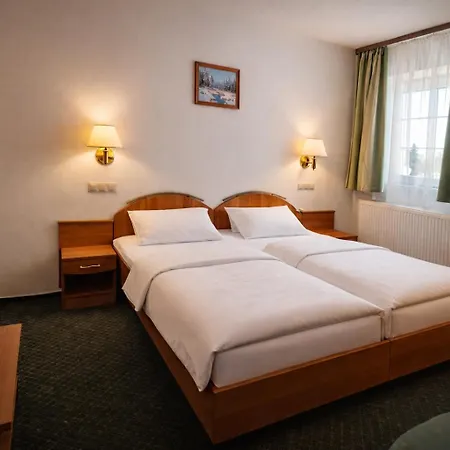 Hotel Spindlerova Bouda-3